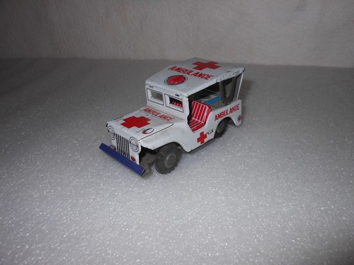 Pennytoy japan abulance jeep - pennytoy,
