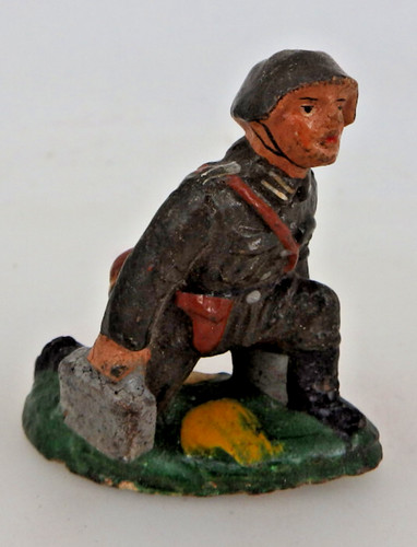 Nva soldat kniend - kniend, mit